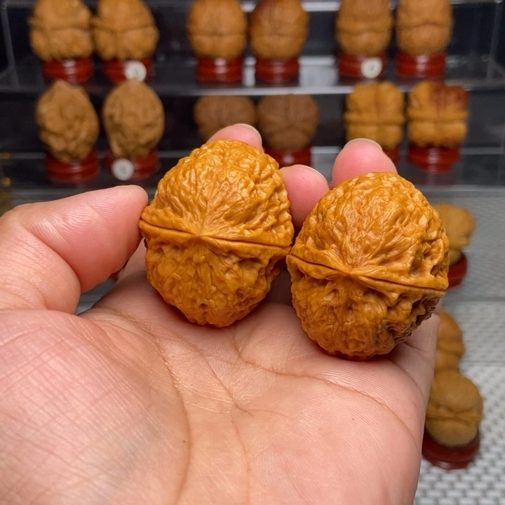 文玩核桃把件云鼎绣球35