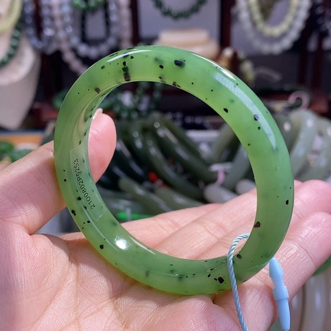 和田玉精品福利碧玉乌兰海猕猴桃手镯52.5未镶嵌