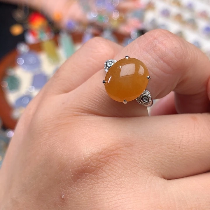 翡翠戒指18K金镶嵌蛋面戒指