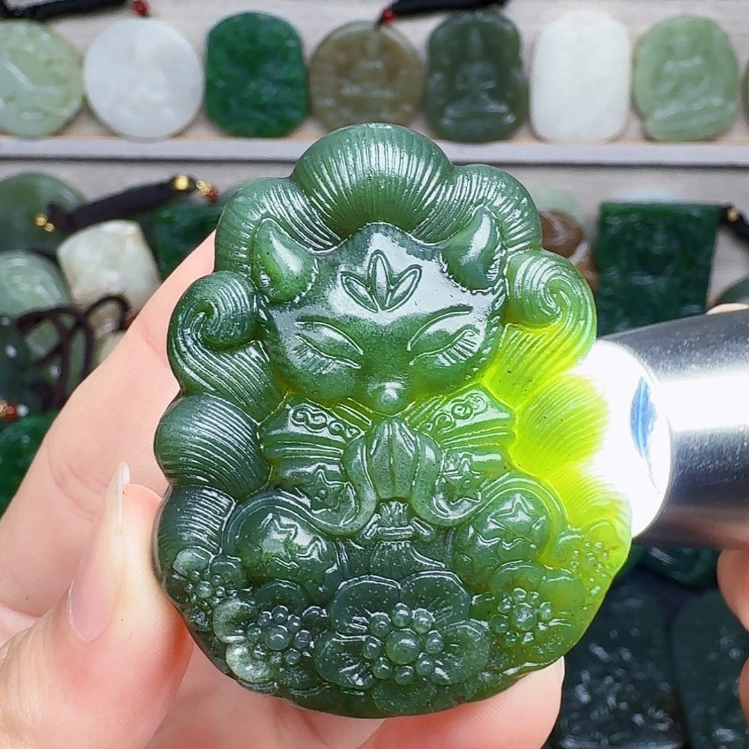 颈饰未镶嵌和田玉