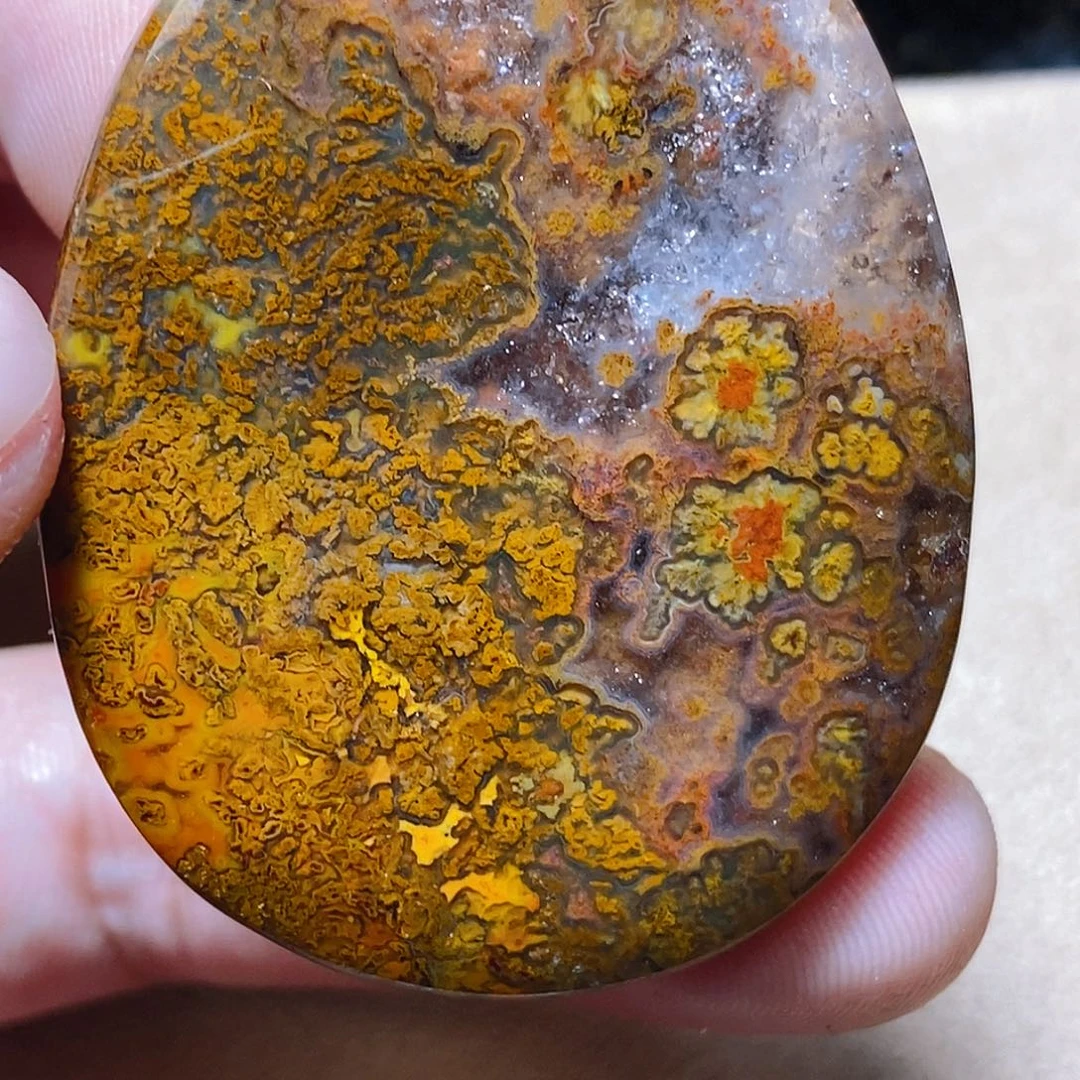 未镶嵌颈饰玛瑙/玉髓江