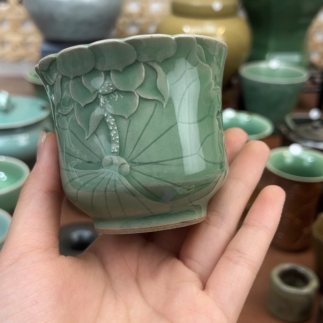 杯A****哈哈哈哈哈哈哈哈哈哈微瑕