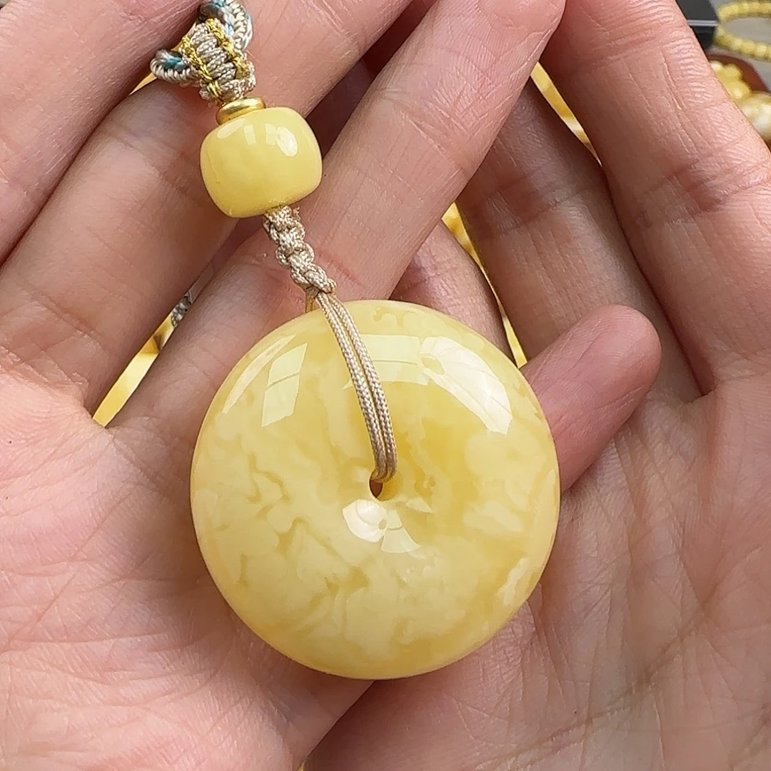 蜜蜡未镶嵌珠宝奇石