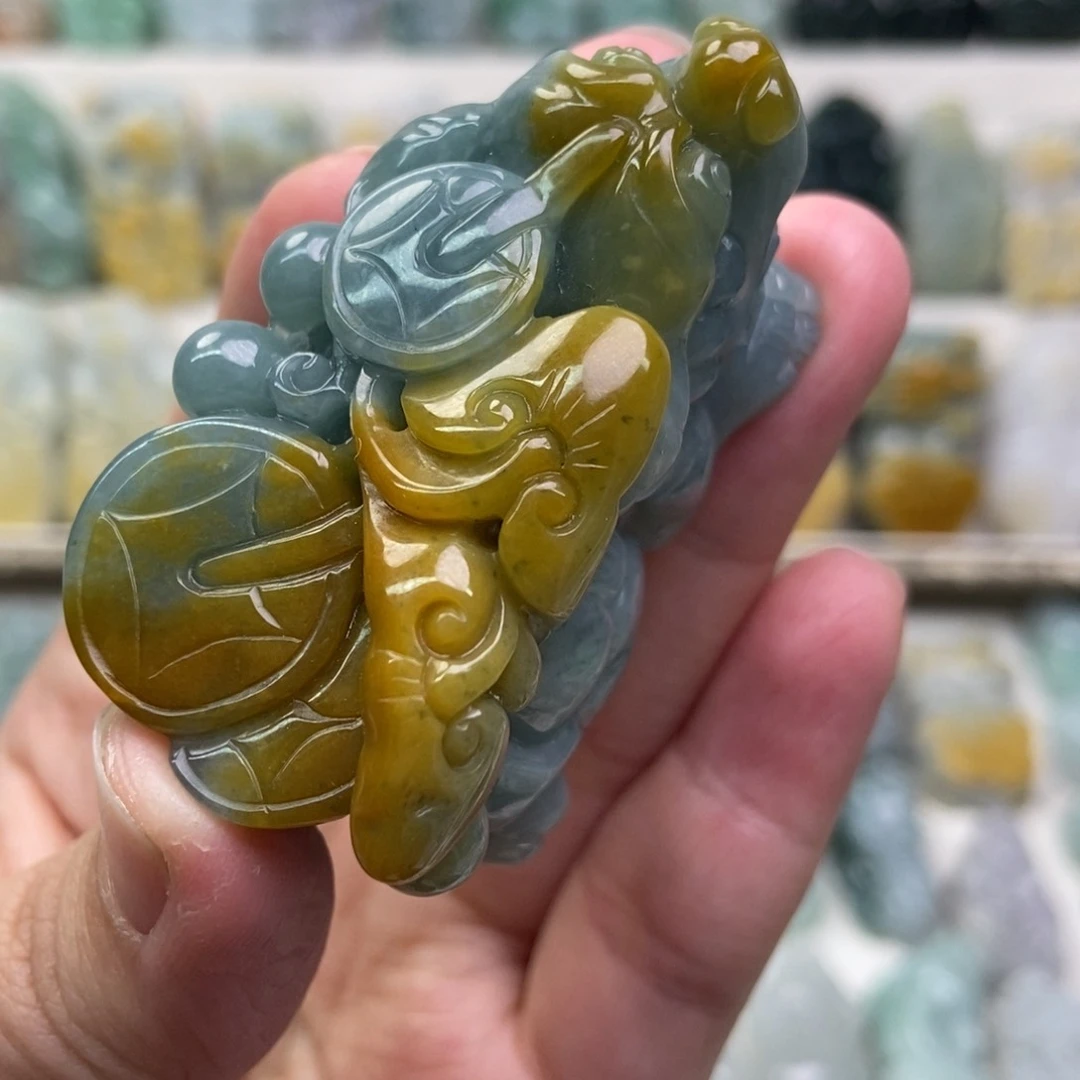 翡翠吊坠(赠链)未镶嵌