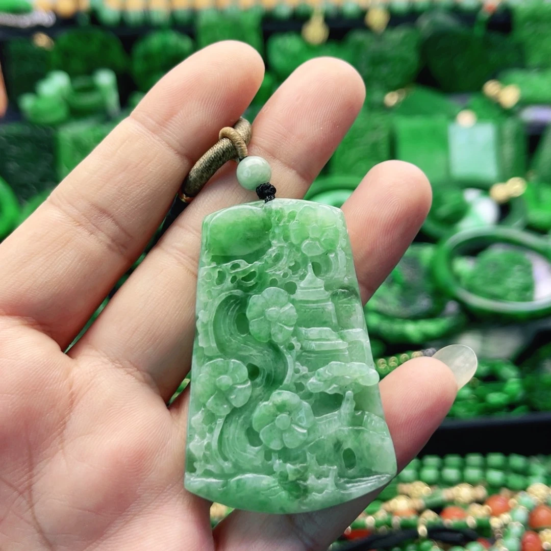 翡翠未镶嵌颈饰吊坠