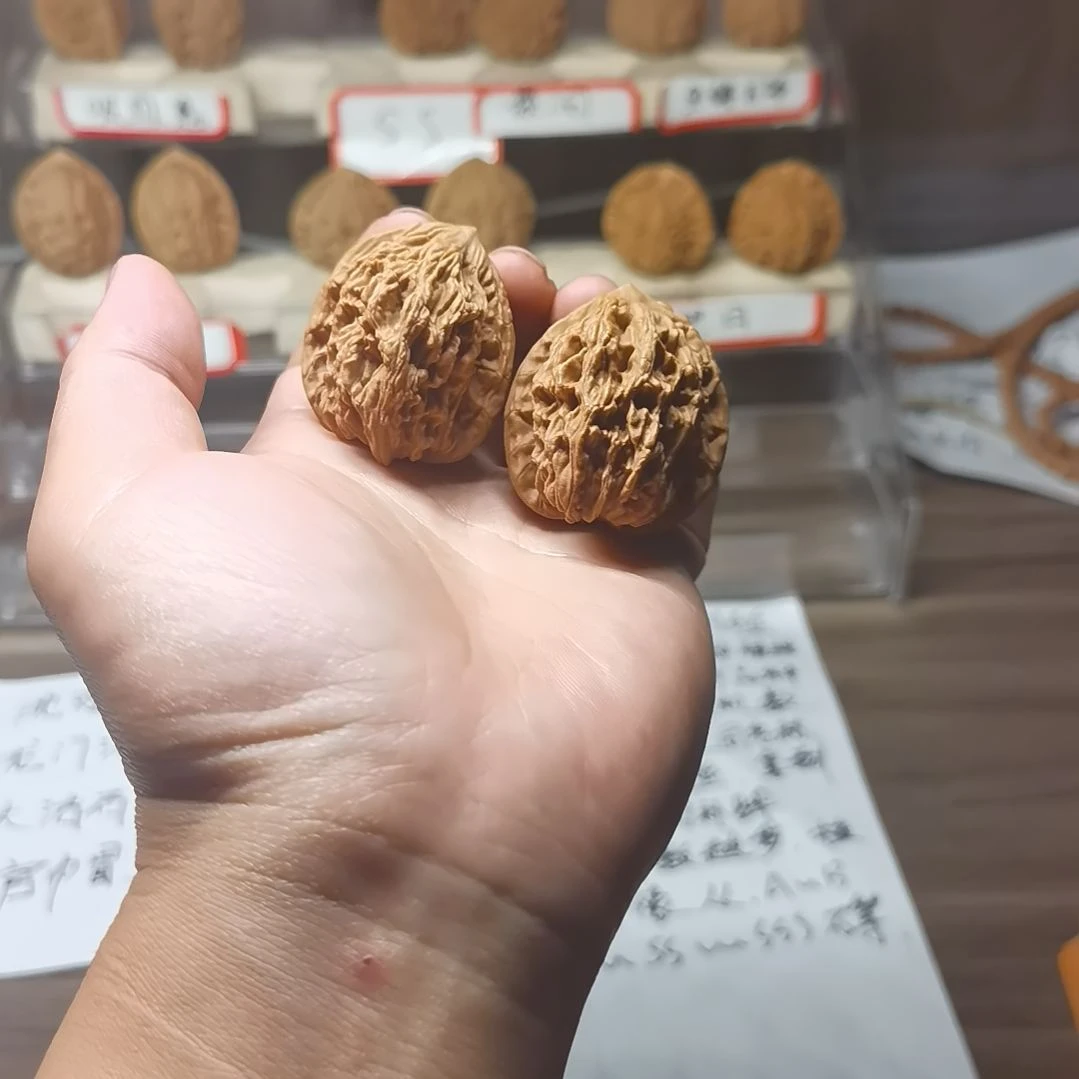 练手虎头   文玩核桃