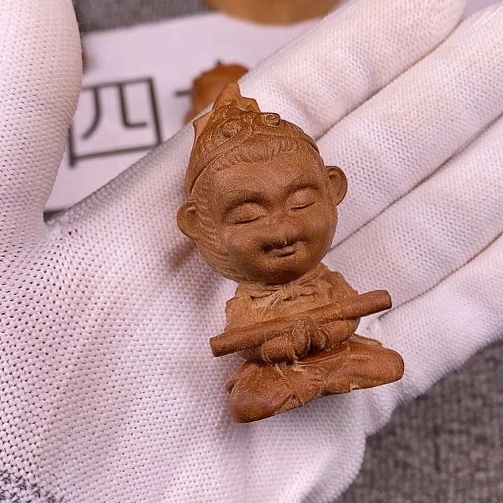 檀香木无事牌老山檀香雕刻悟空摆件
