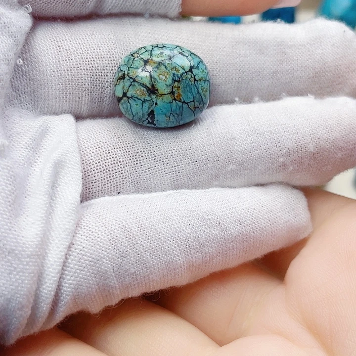 绿松石未镶嵌饰品