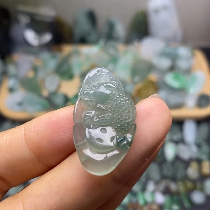 颈饰未镶嵌翡翠金蟾