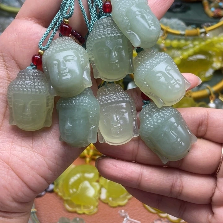 蛇纹石玉未镶嵌吊坠