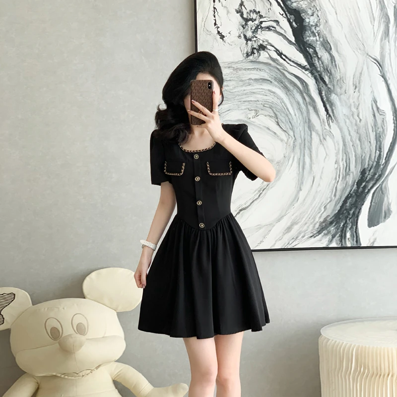 2025年夏季新款法式气质名媛女神范黑色连衣裙女高级感收腰长裙子