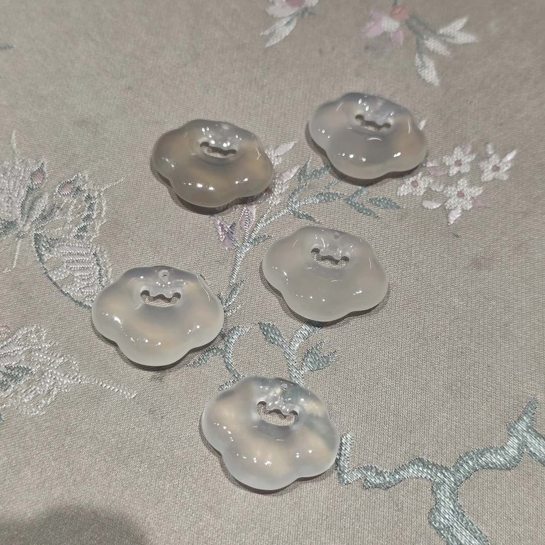 《老猪严选》天然玛瑙玉髓祥云锁锁骨吊坠多样性发其一