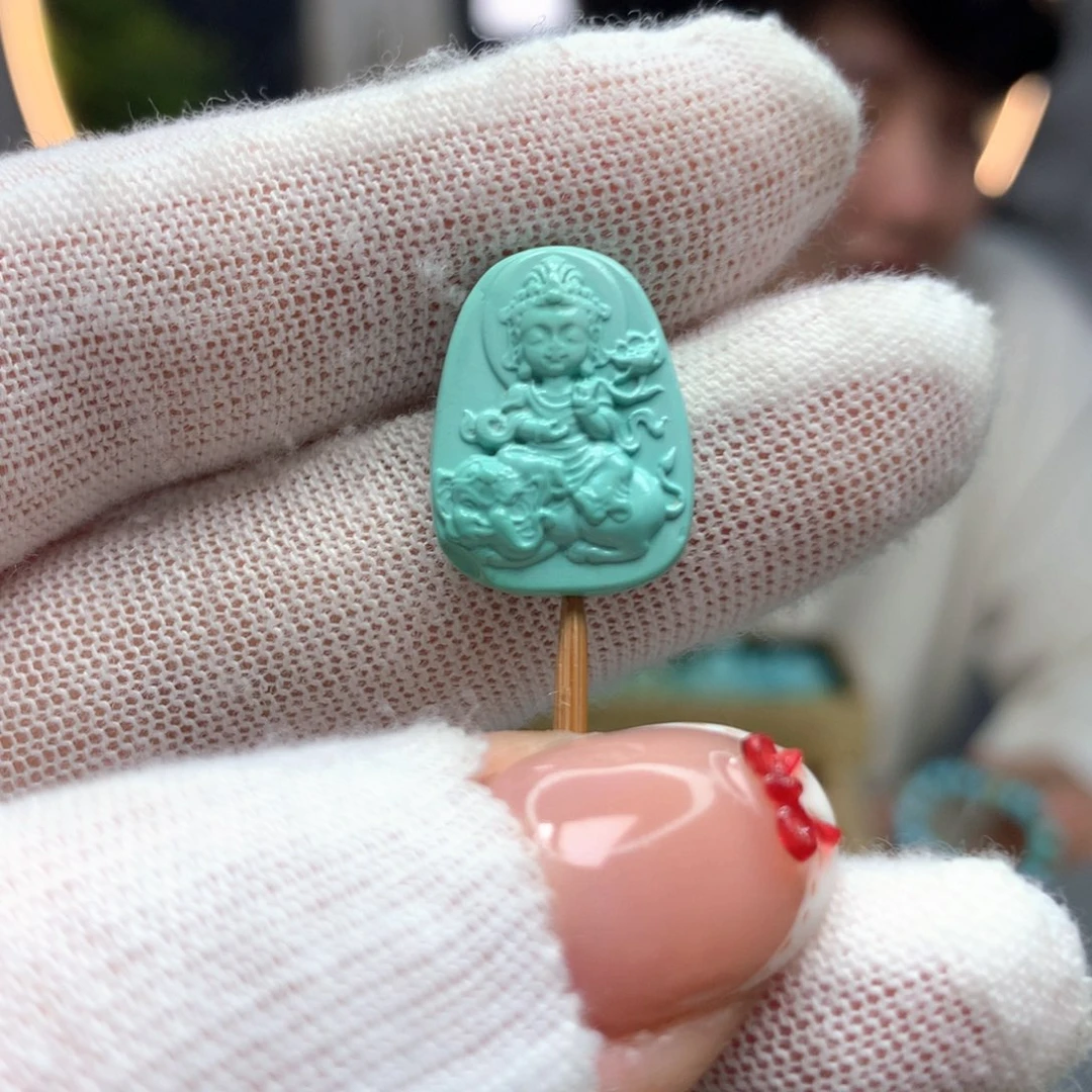 绿松石未镶嵌挂件