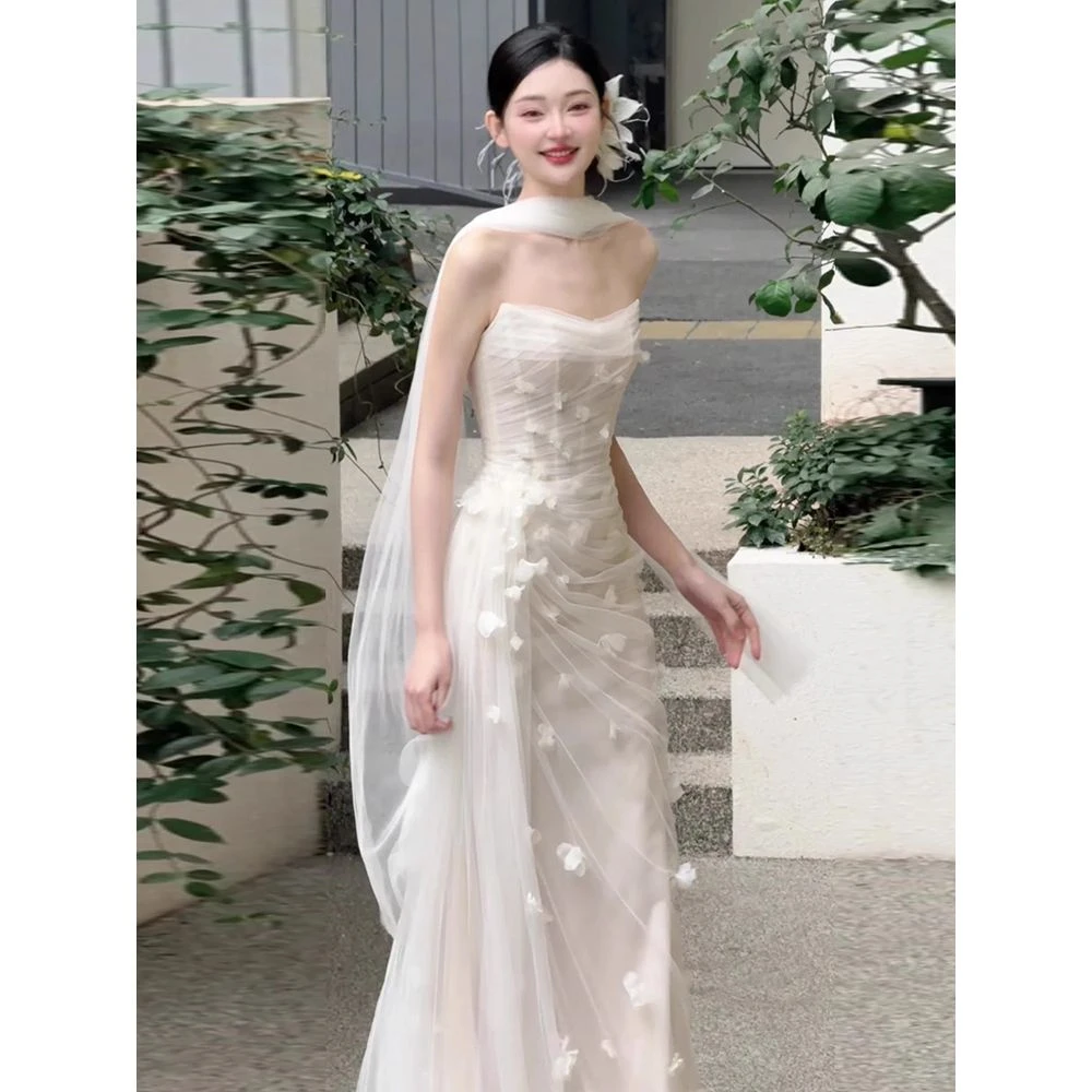 法式轻婚纱森系超仙鱼尾气质新娘花朵晨袍轻奢抹胸订婚礼服出门纱