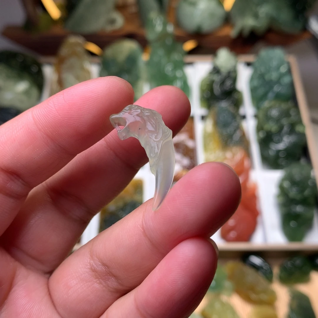 岫玉未镶嵌岫玉挂件狼牙