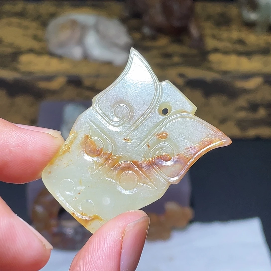 波***蜜和田玉（糖玉）未镶嵌挂件