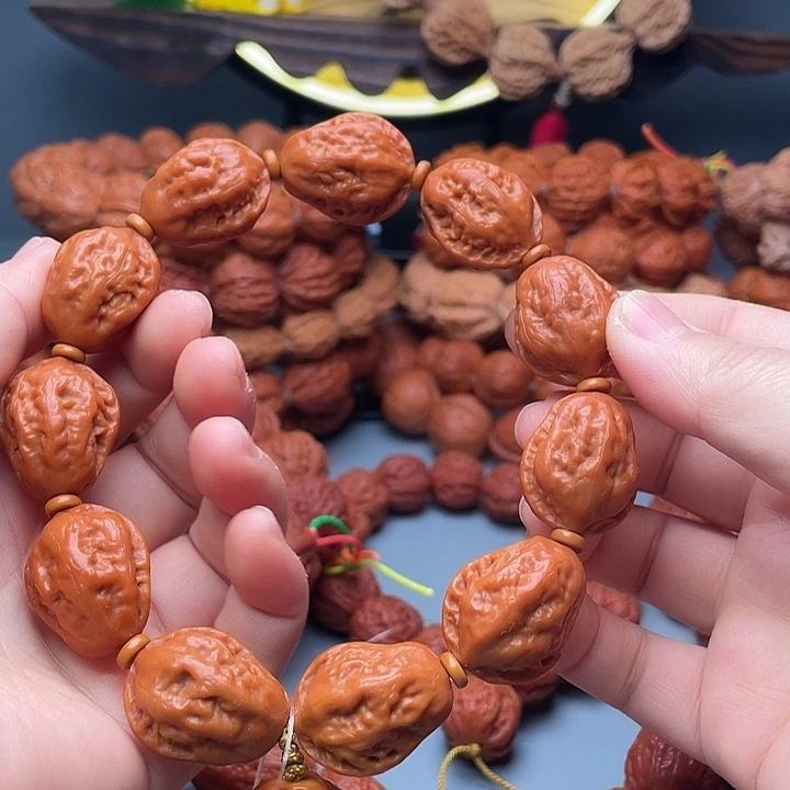 刹***华文玩核桃手串水晶白菜