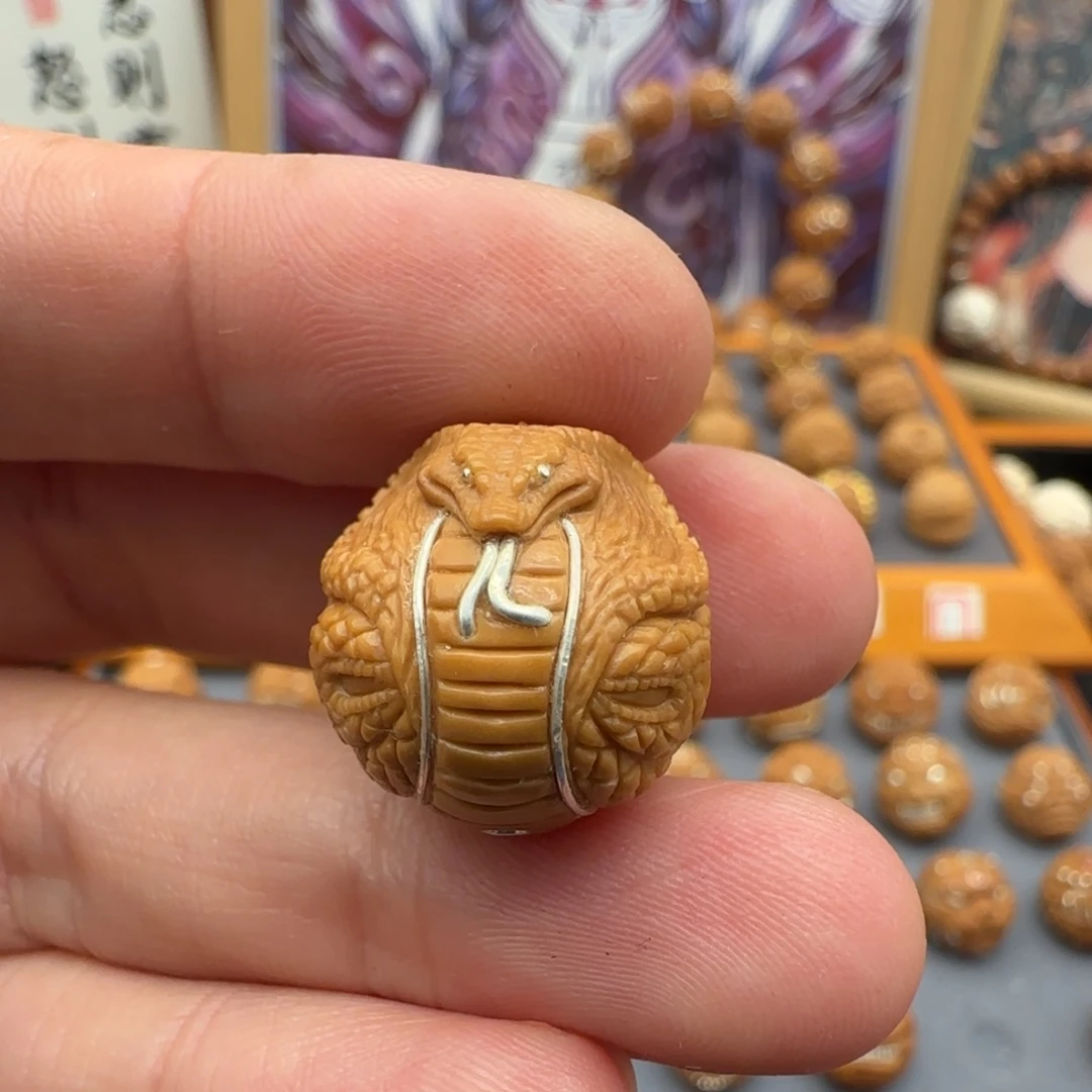 吊坠猴头核桃灵蛇