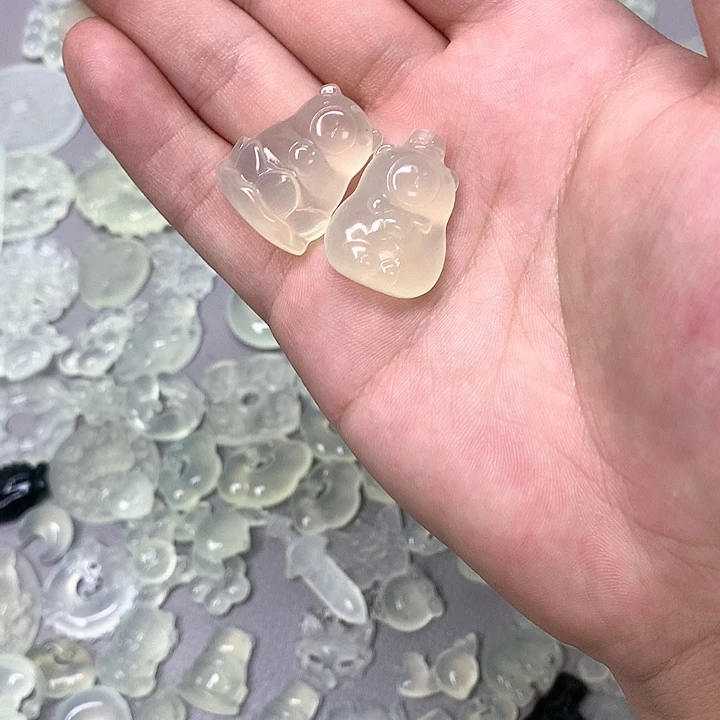 蛇纹石玉颈饰未镶嵌?****.