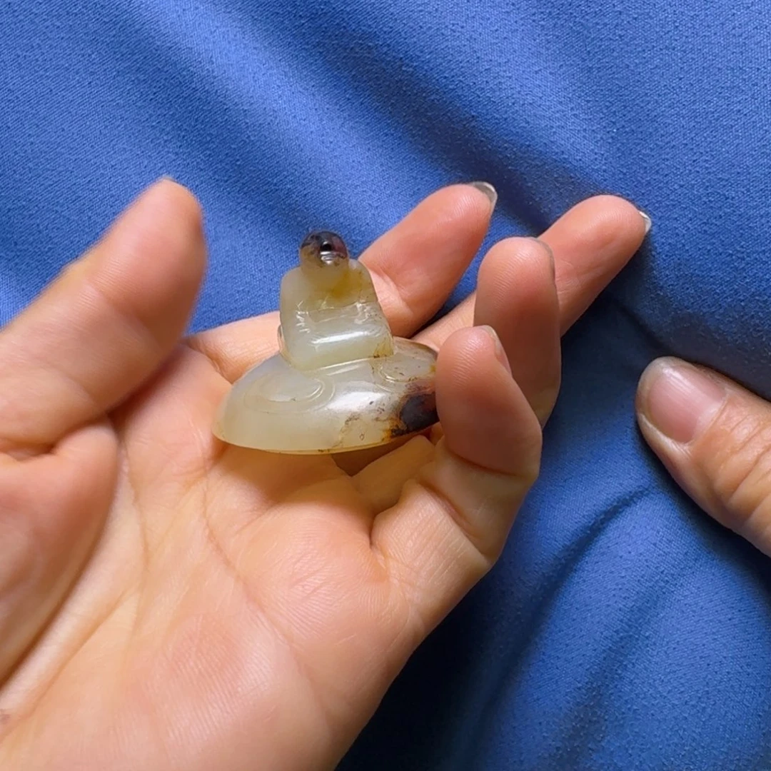 翼***。和田玉（糖玉）未镶嵌颈饰