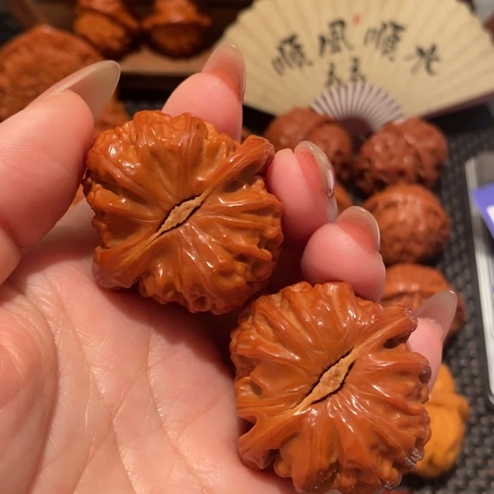 文玩核桃把件大*憨白狮子1223