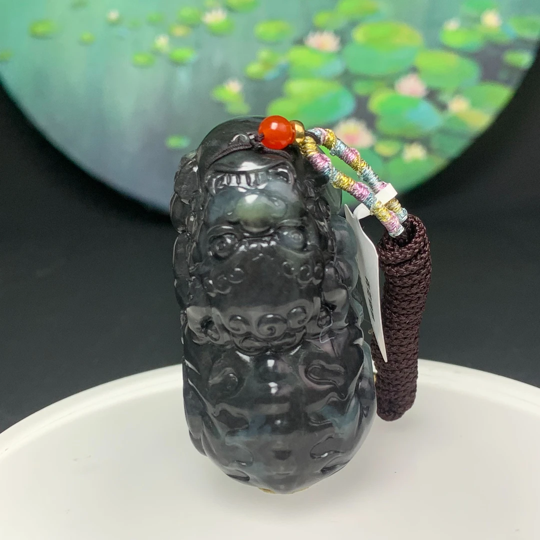 H028珠宝玉石精选和田玉吊坠