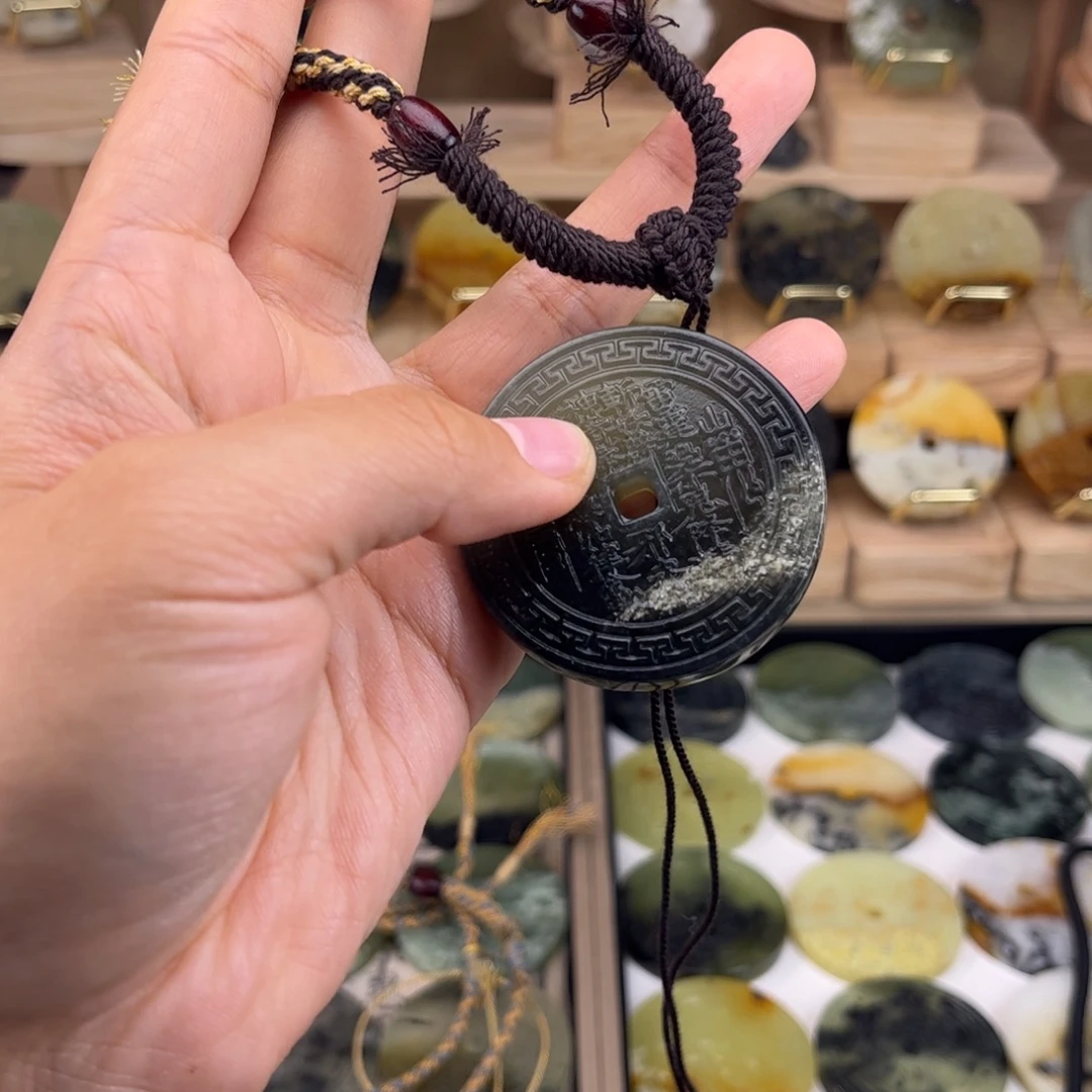 鑫***鑫蛇纹石玉未镶嵌颈饰