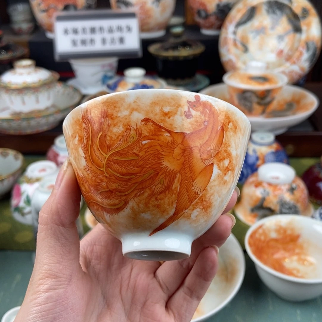 陶瓷的设计师是一个人