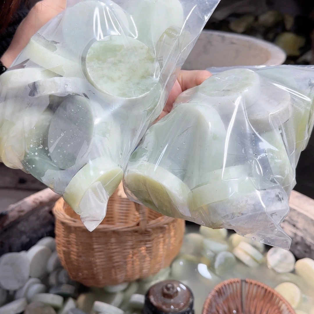 蛇纹石玉岫玉未镶嵌李****哥