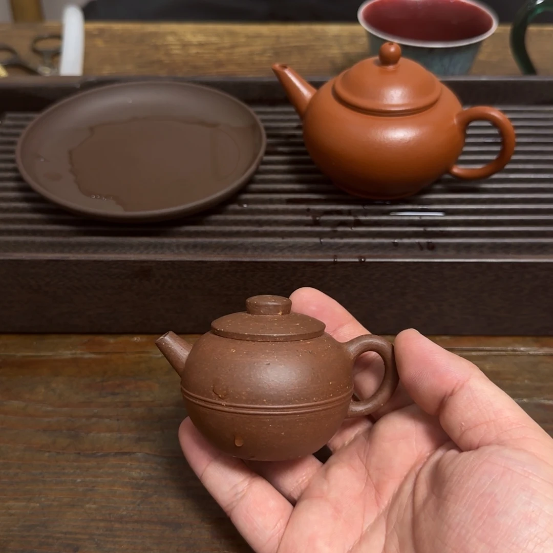 茶壶紫砂巨轮壶一把