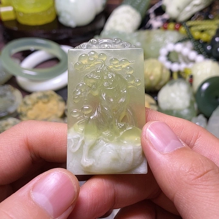 岫玉未镶嵌岫玉挂件