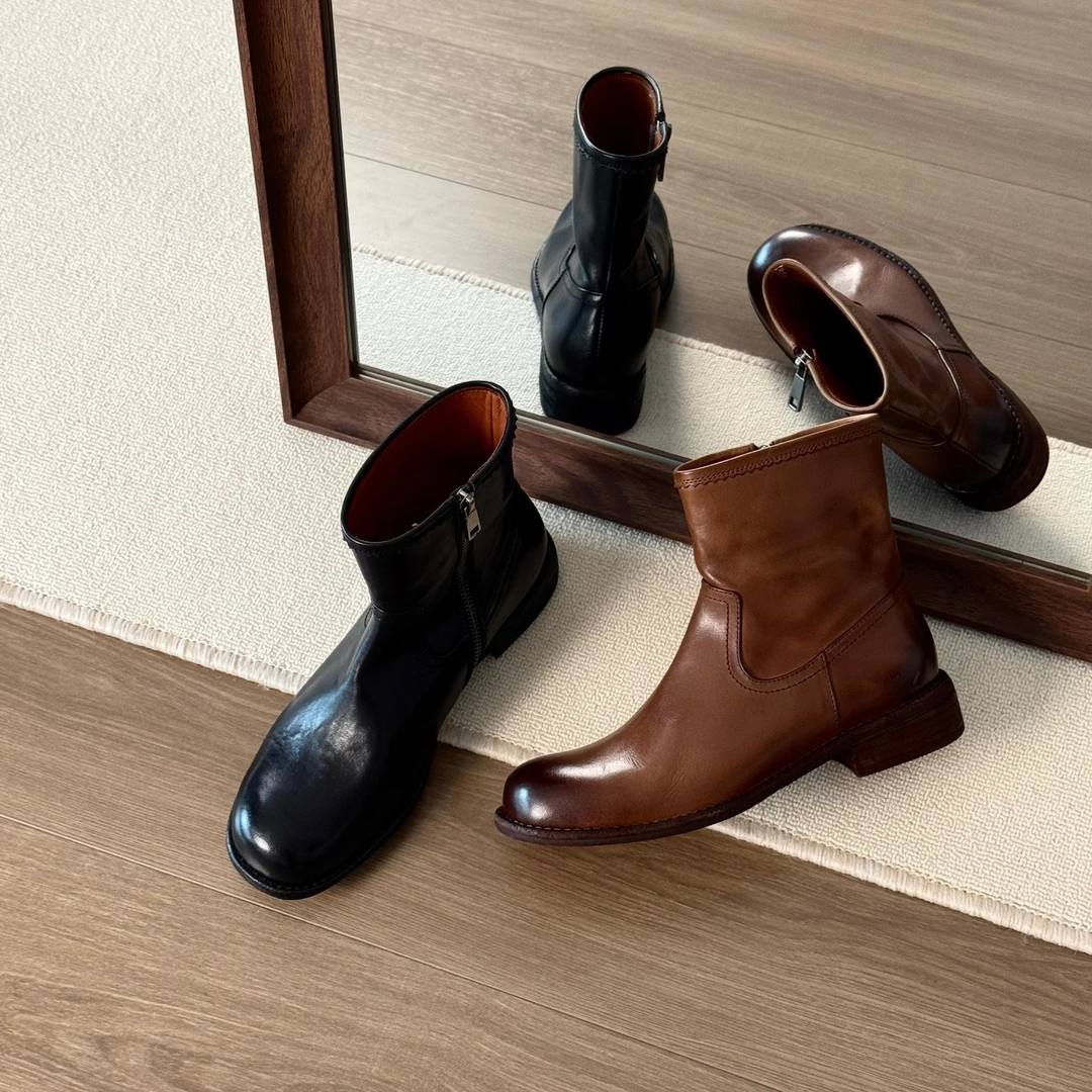 HUSSLOVE 水洗马皮·跟高3CM·复古英伦风圆头简约百搭侧拉链短靴