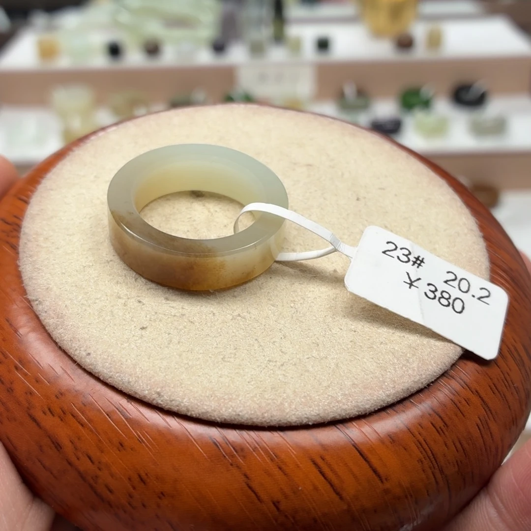 美***来和田玉未镶嵌戒指20.2