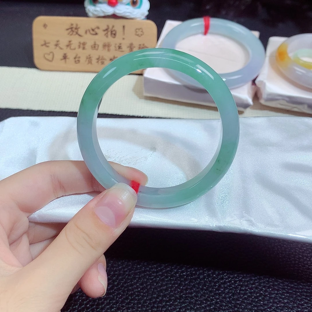 翡翠未镶嵌手镯433