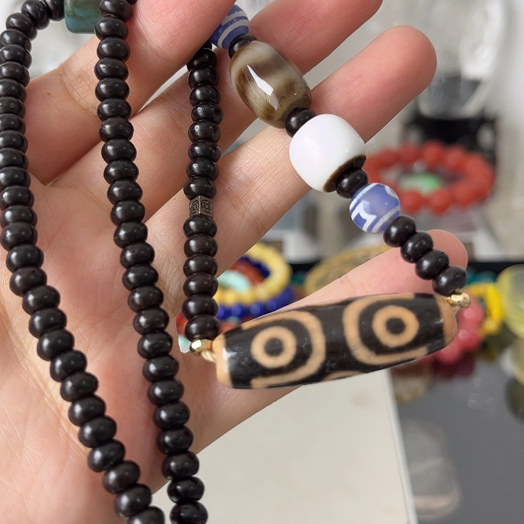 玛瑙/玉髓颈饰未镶嵌矿坑