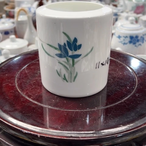 陶瓷醴陵釉下五彩笔筒