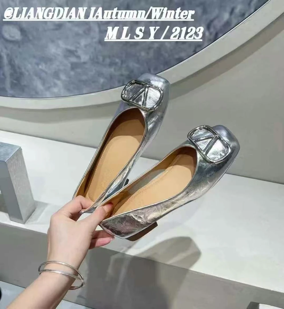 【述恩优选】2025夏季新品欧韩V扣方头漆皮因素单鞋软底浅口平底鞋