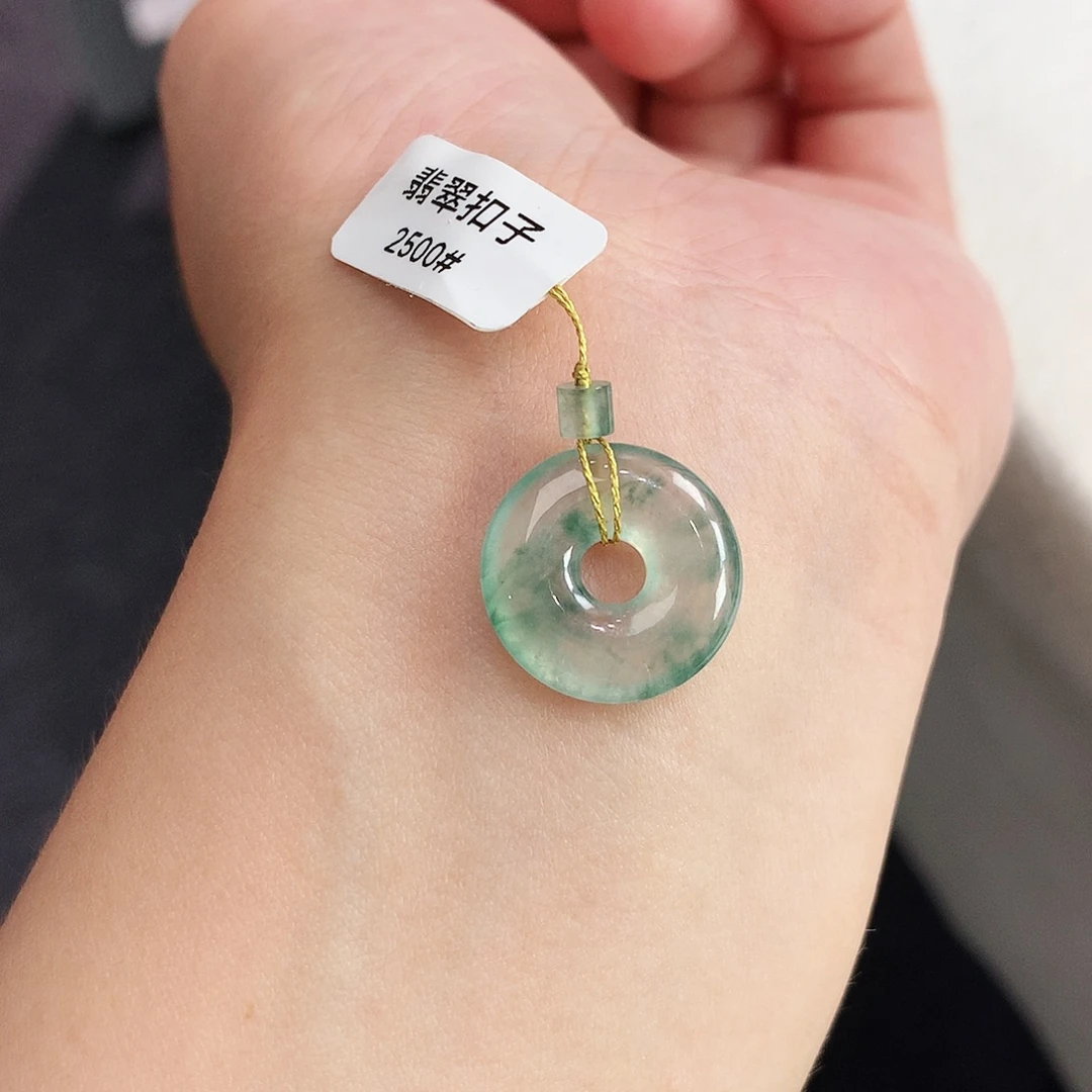 翡翠未镶嵌戒指甜甜圈