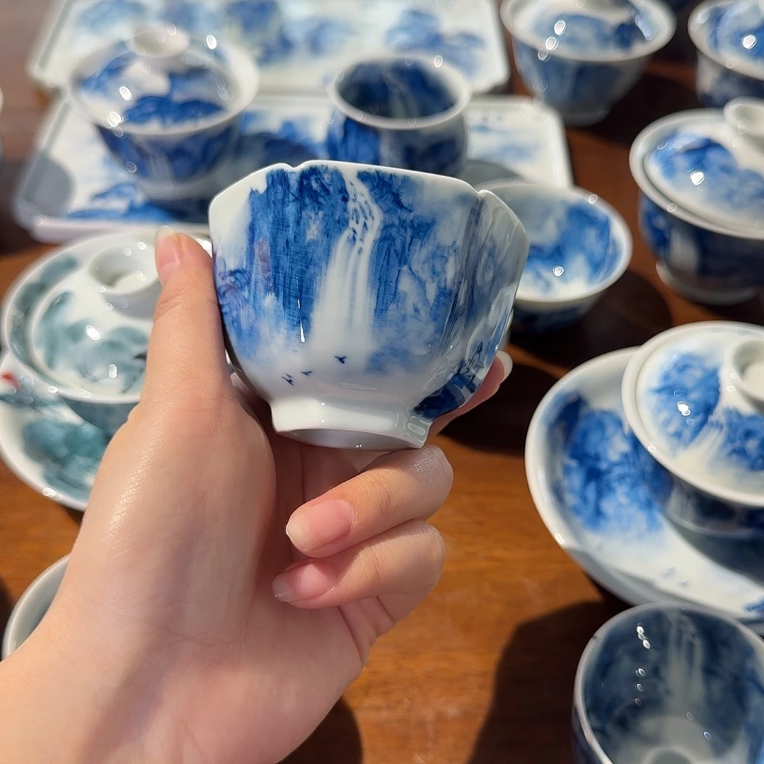 小***睡青花手绘山水主人杯