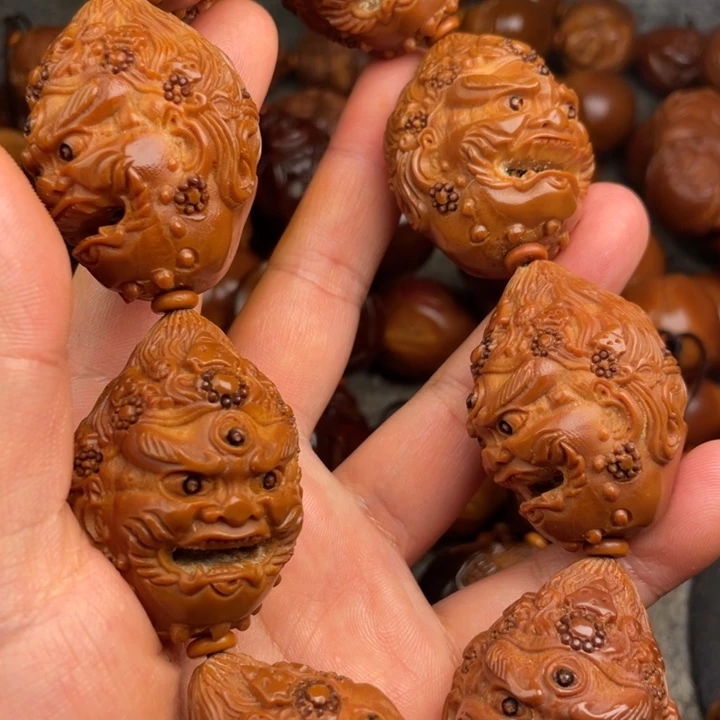龙***爷橄榄核吊坠橄榄核