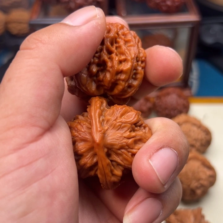 秦***文玩核桃吊坠哈哈哈哈哈