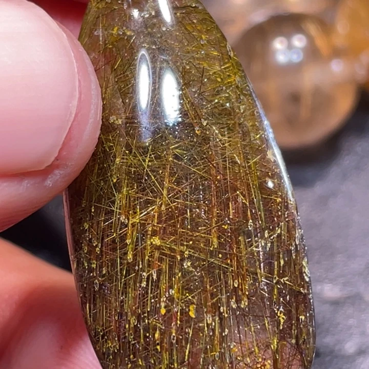 *****未镶嵌颈饰发晶钛晶