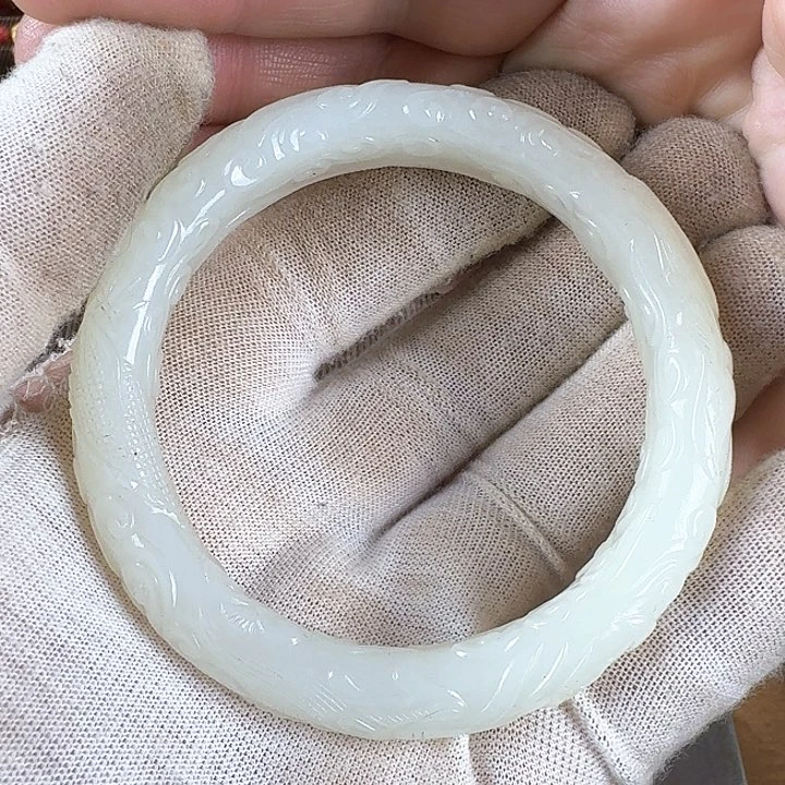 和田玉挂件未镶嵌诚*，