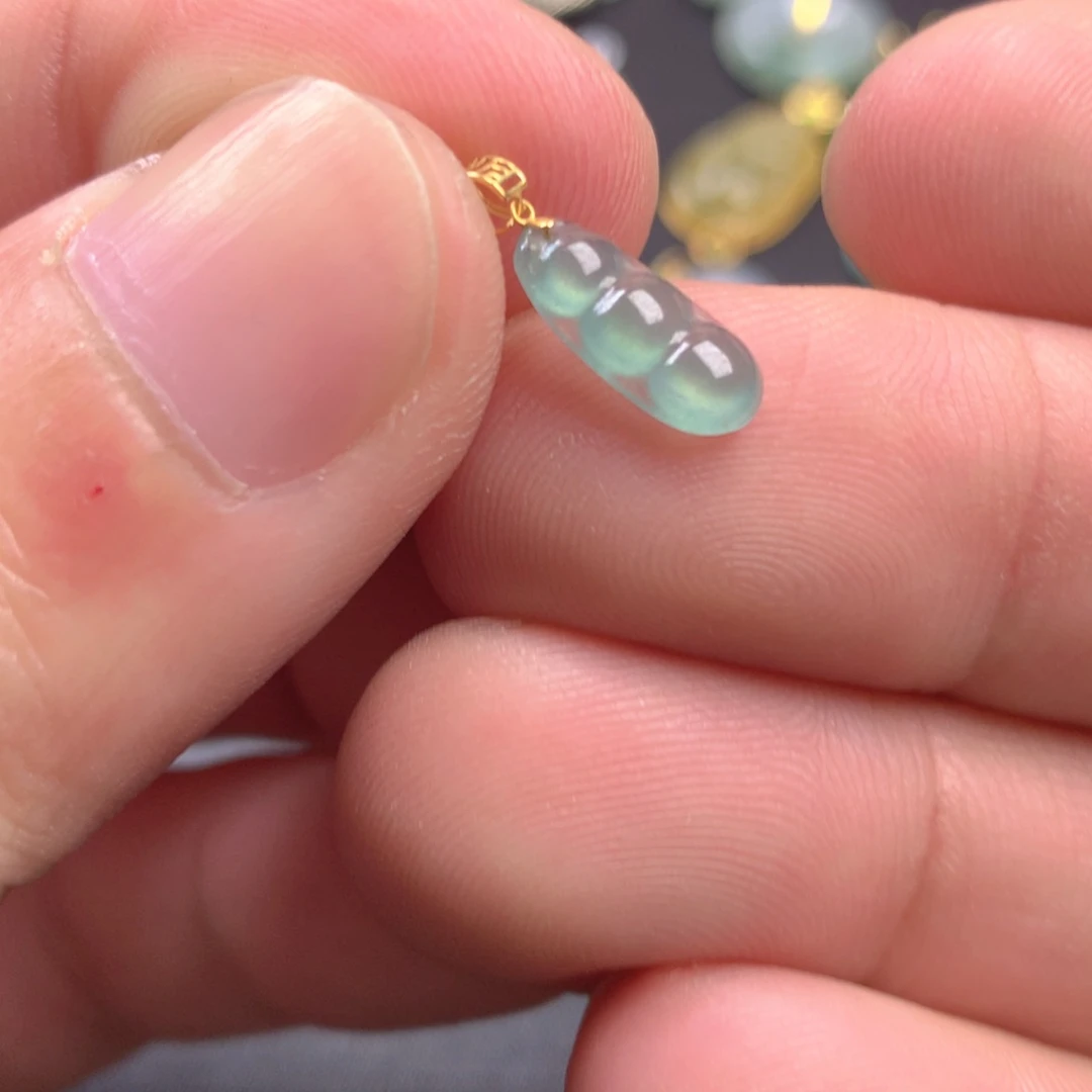 【闪购商品】颈饰18K金镶嵌翡翠翡翠