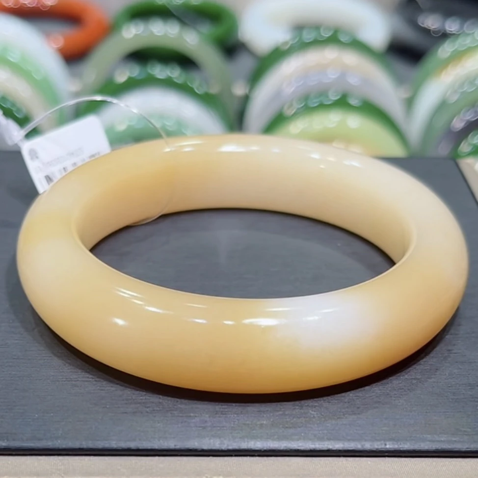 新疆和田玉且末糖白手镯58-59圈口