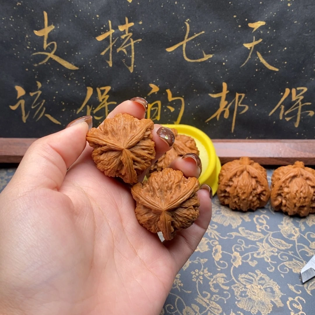 吊坠文玩核桃多*惜白狮子