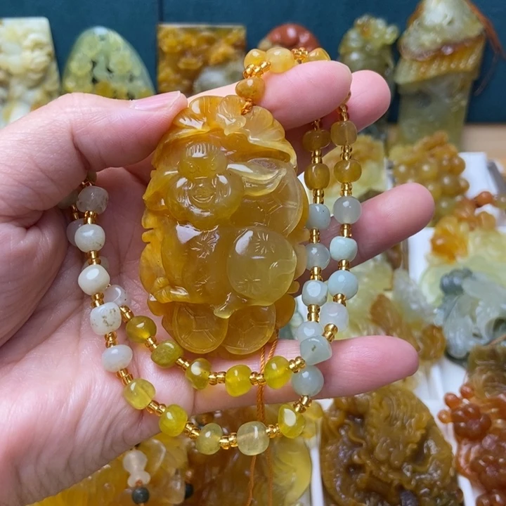 D***姐蛇纹石玉未镶嵌颈饰