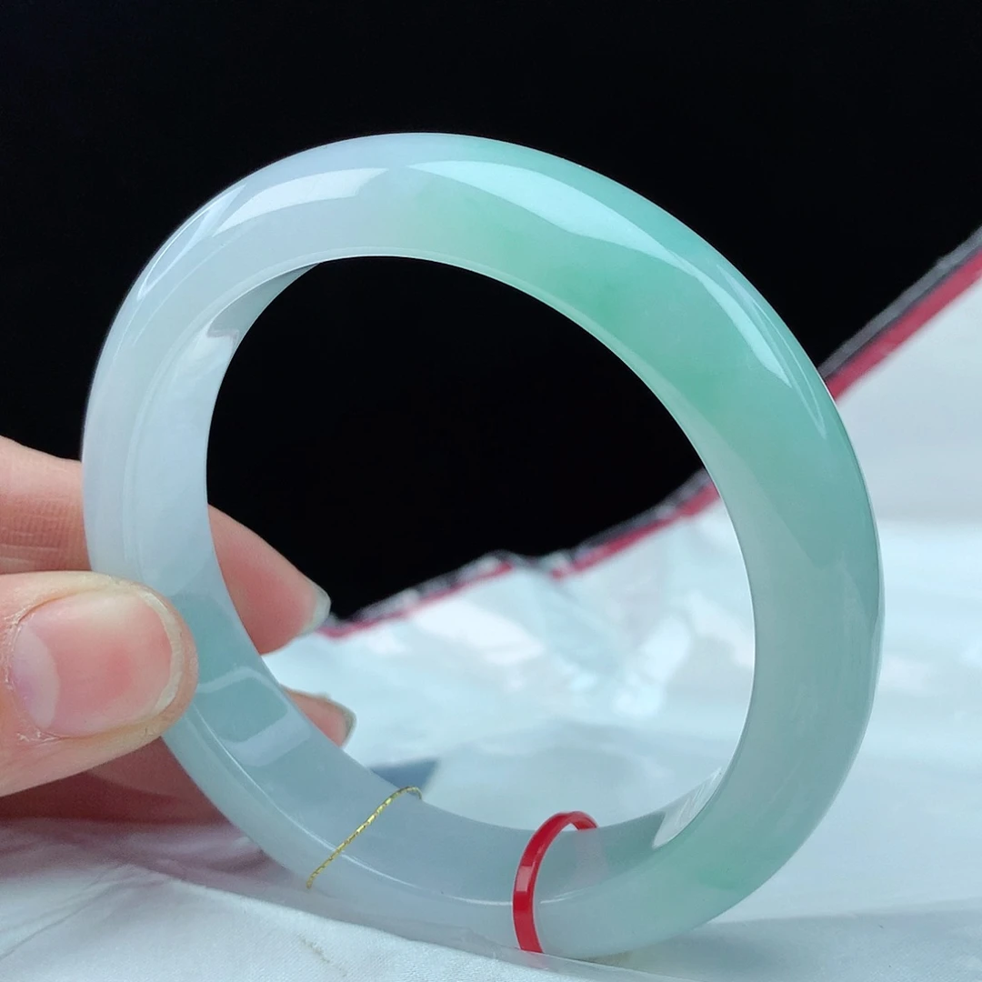 翡翠手镯未镶嵌56圈3942