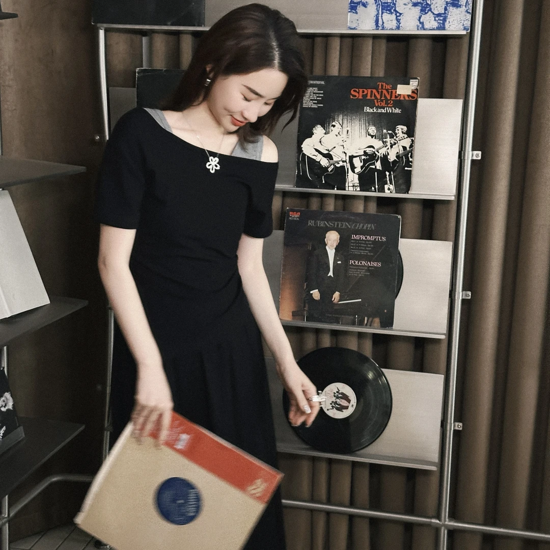 HELAAOMI “慵懒主义”设计感休闲拼色背心连衣裙两件套CY5BC72417