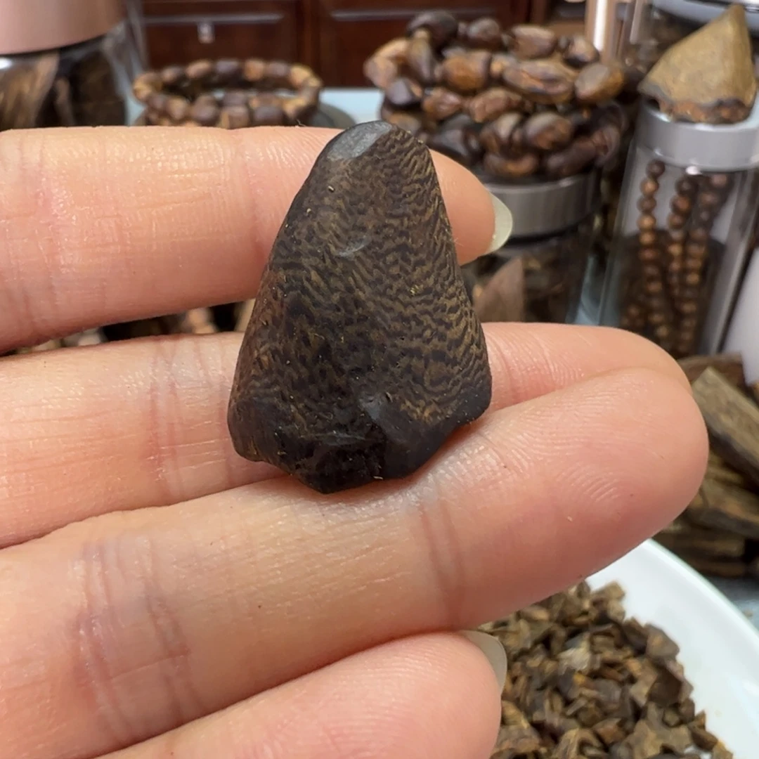 沉香沉香碎屑奇楠壳子1.9克